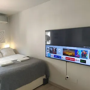 Acogedor Y Moderno Estudio En Capuchinos Apartamento
